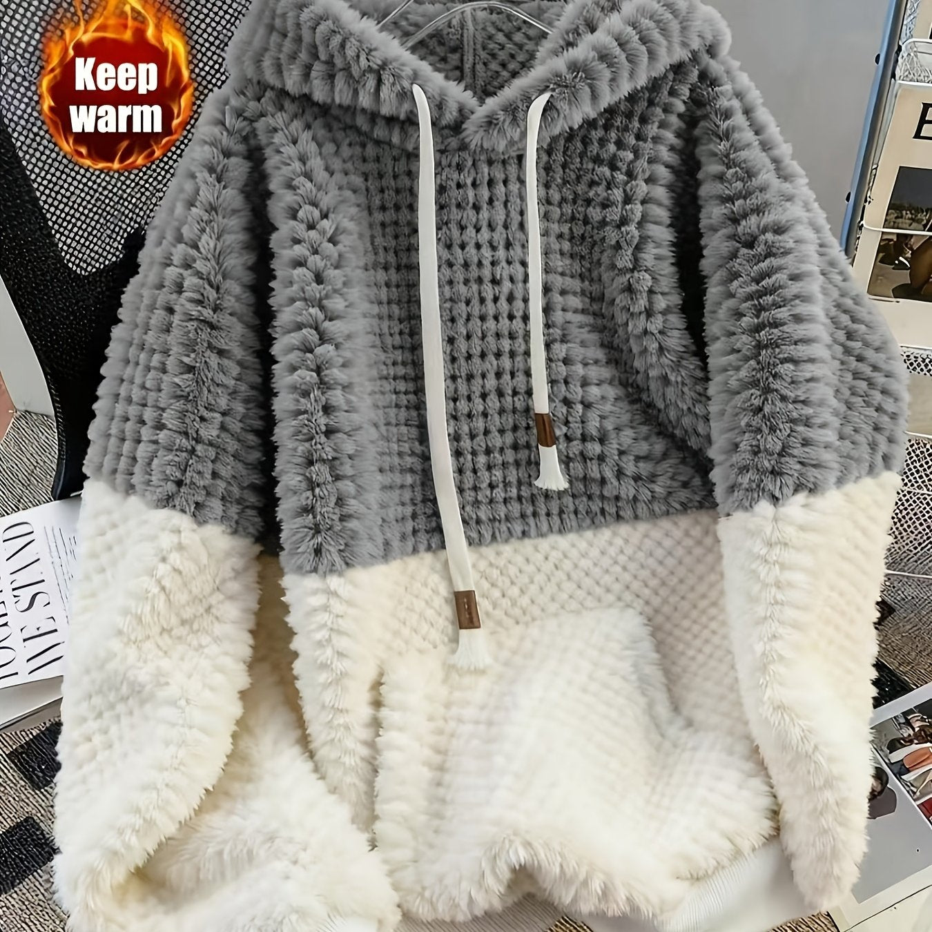 Elaria | Damski miękki sweter z kapturem – kaptur z sznurkiem