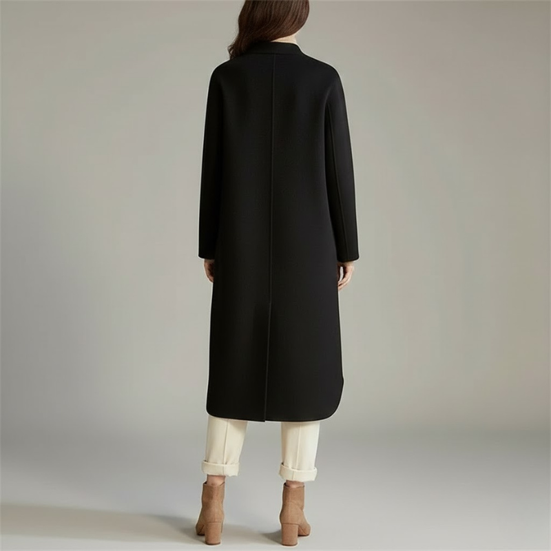 Nowoczesny damski długi płaszcz – elegancki element zimowej garderoby warstwowej