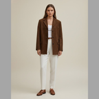 Luxuriöses Damen-Wildleder-Sakko – tailliert, elegant, vorne geknöpft