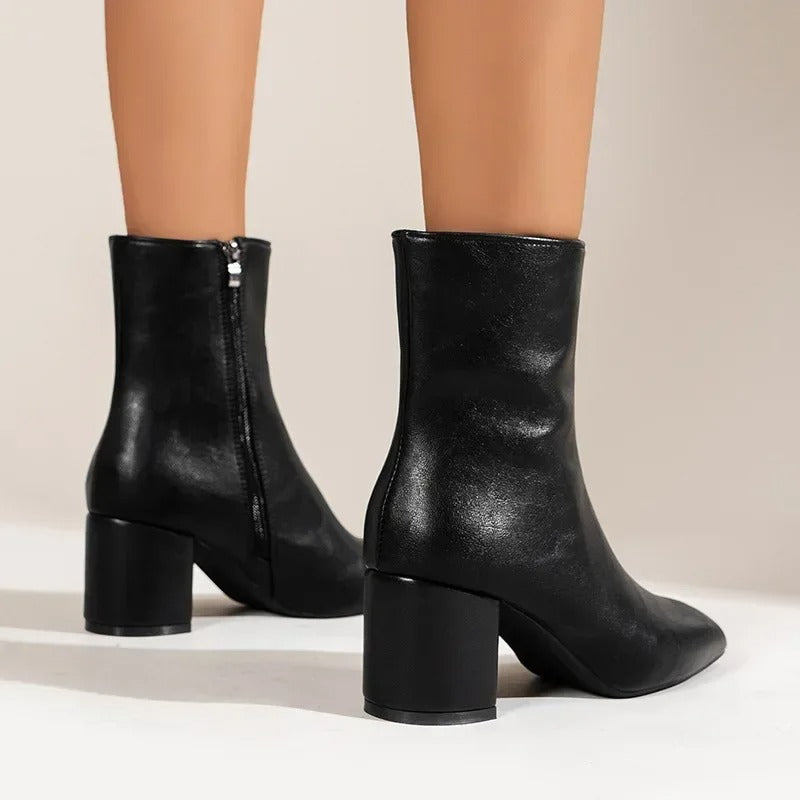 Gościsława | Eleganckie damskie botki – uniwersalne damskie buty sięgające do kostek