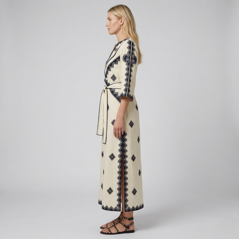 Luźna sukienka kaftan z paskiem – lekki letni styl dla kobiet