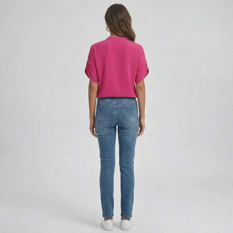 Bluzka damska z krótkim rękawem i luźnym krojem, zwiewna i z dekoltem w serek, letnia