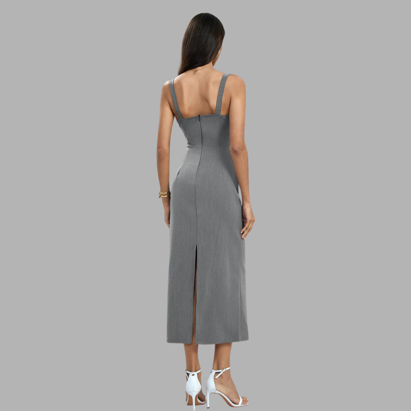 Elegancka plisowana sukienka midi o dopasowanym kroju – wyprofilowany damski look wieczorowy