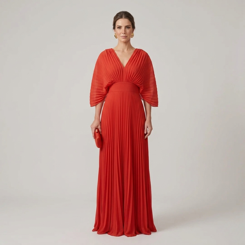 Elegancka sukienka maxi z rękawami typu nietoperz – plisowana suknia dla gości weselnych