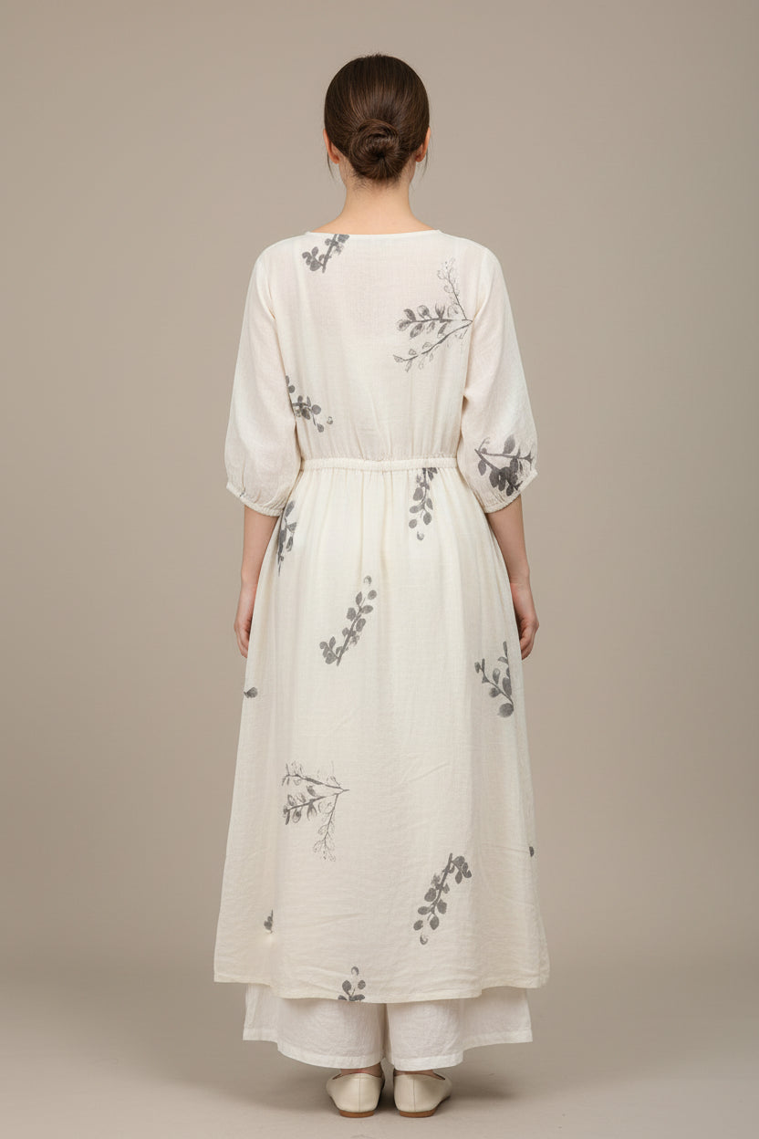Sukienka damska plus size z nadrukiem w liście etniczne – zwiewny letni styl z elegancją inspirowaną stylem boho