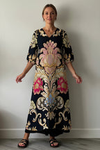 Elwira | Damska sukienka maxi w nadruk – zwiewna letnia sukienka V-neck