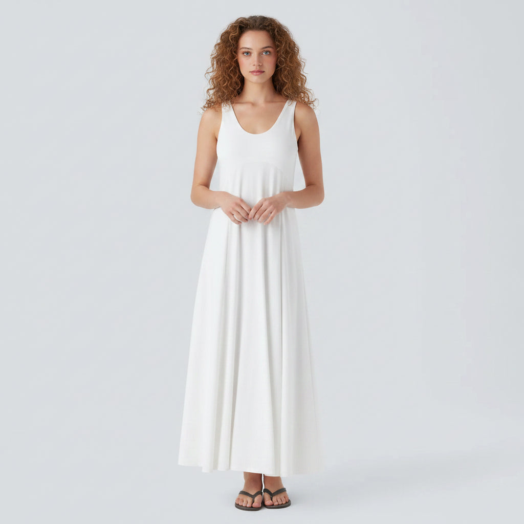 Loose maxi dress – U-neck, sleeveless, with an elegant flared hem