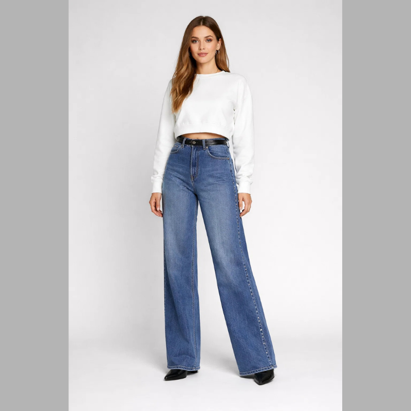 Jeansy damskie z szerokimi nogawkami i wyrazistymi ćwiekami z boku