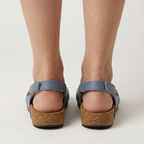 Eleganckie, damskie półbuty typu slingback – wygodne buty na płaskim obcasie z regulowanym paskiem