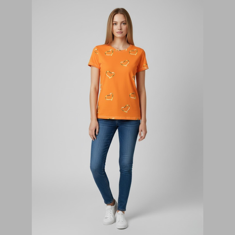 Damska koszulka z grafiką w kształcie serca – swobodny, elegancki T-shirt na co dzień