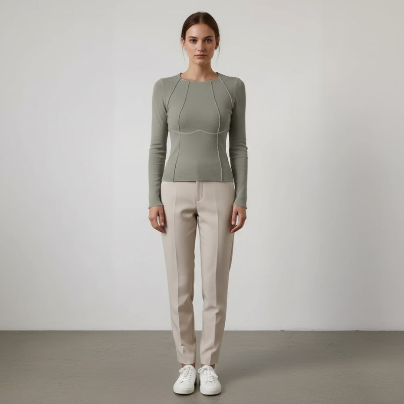 Klasyczny sweter damski z okrągłym dekoltem – miękka dzianina, niezbędny na co dzień