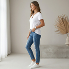 Elegancka bluzka damska z dekoltem w serek – lekki top na lato