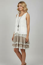 Elegant women's lace mini dress – sleeveless for summer with a pleated hem