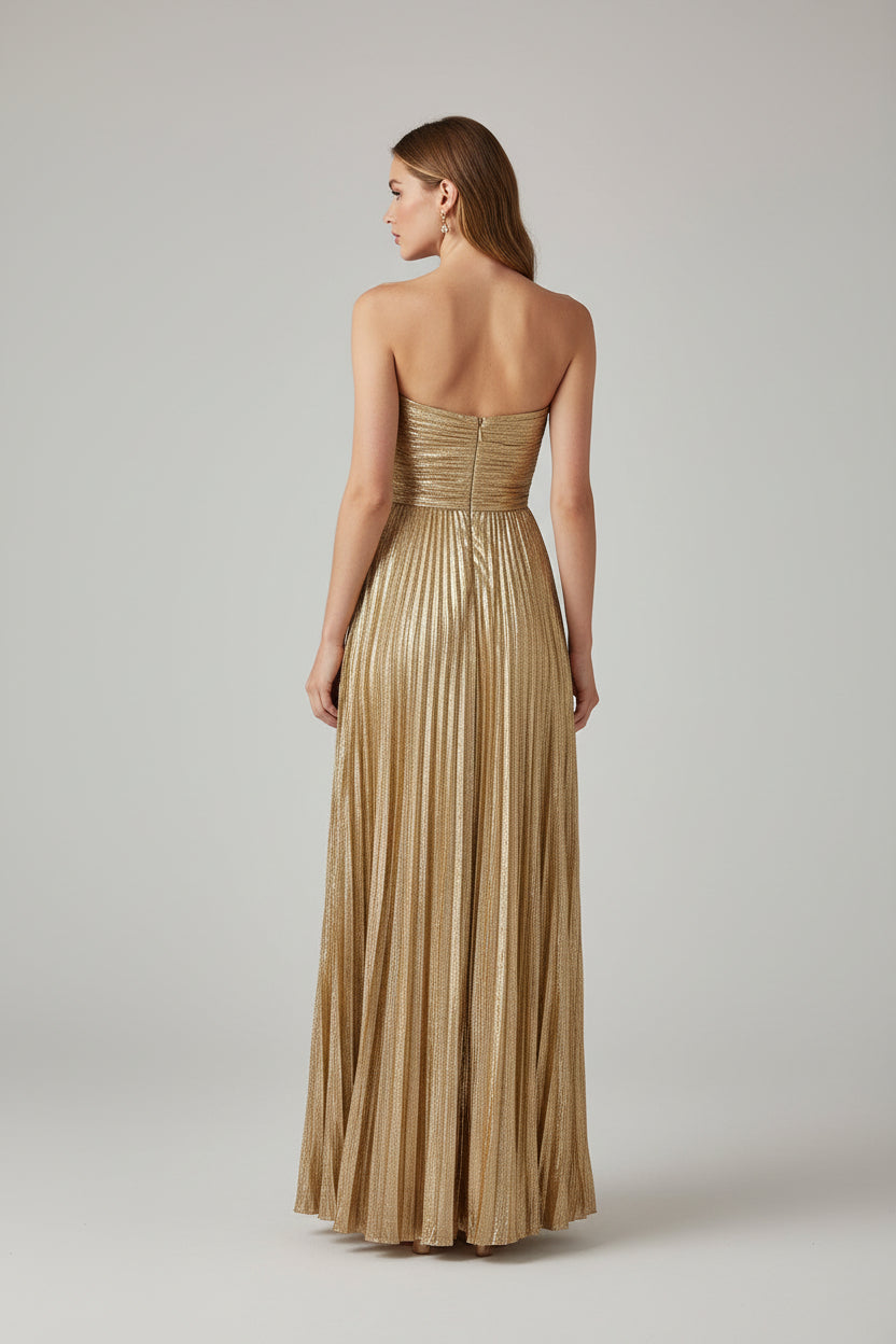 Elegancka, zwiewna sukienka maxi – szykowny, lekki styl na lato dla kobiet