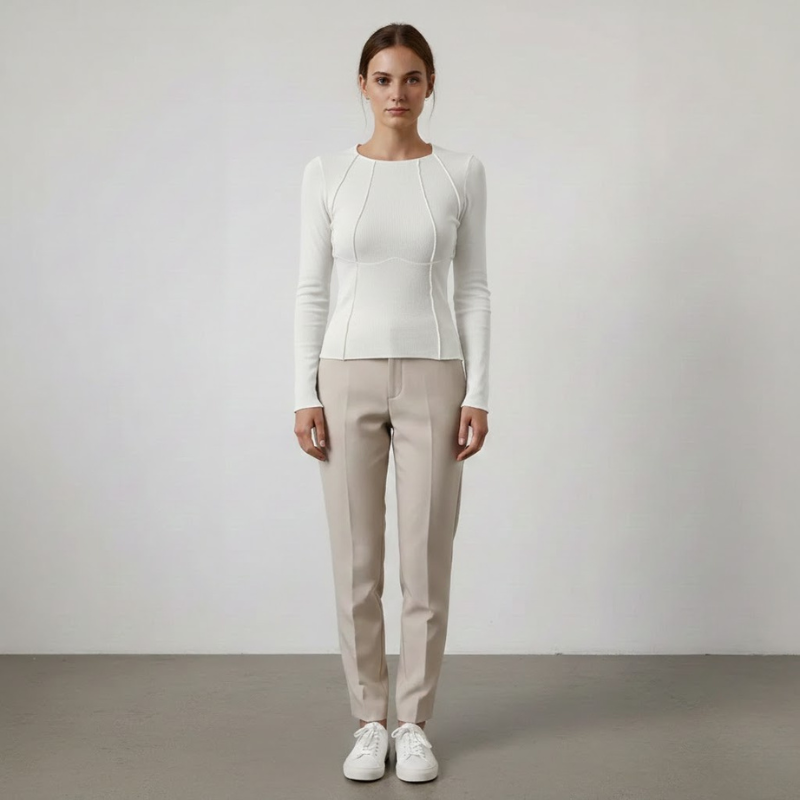 Klasyczny sweter damski z okrągłym dekoltem – miękka dzianina, niezbędny na co dzień