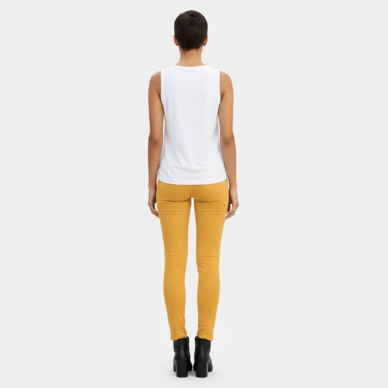 Modne spodnie damskie ze stretchem – legginsy o ultra-slim kroju