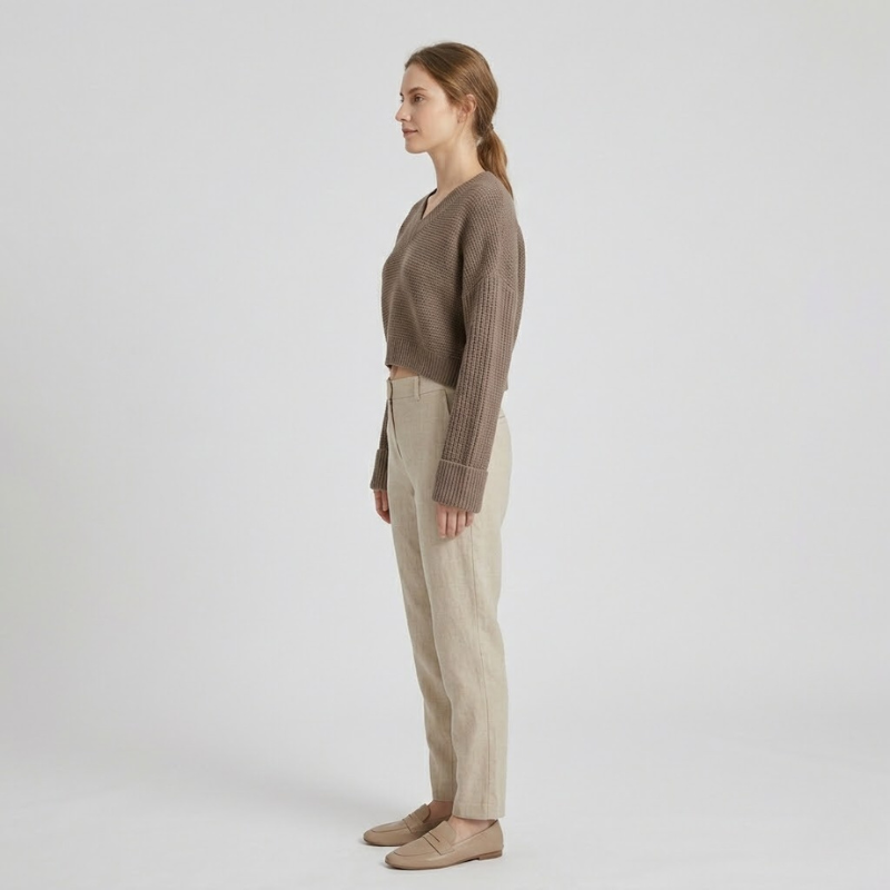 Krótki sweter z dzianiny z dekoltem w serek – wygodny, swobodny sweter damski