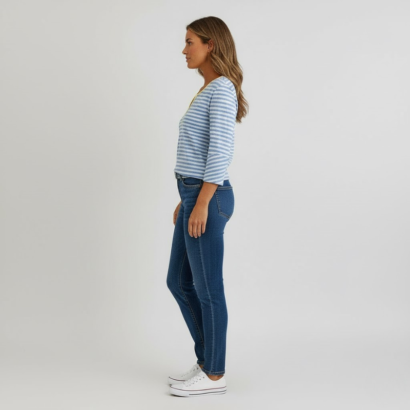 Nowoczesna damska koszulka V-Line – swobodna wygoda spotyka się ze stylem