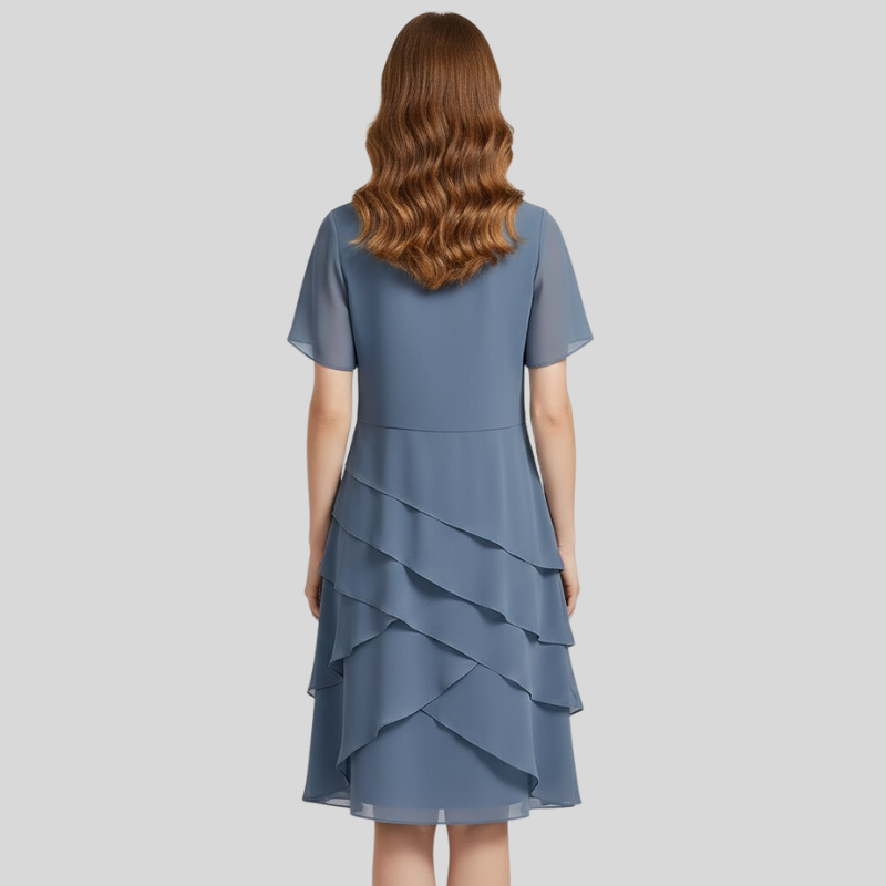 Blue Women's Fashionable Dress – Flattering and Stylish Silhouette