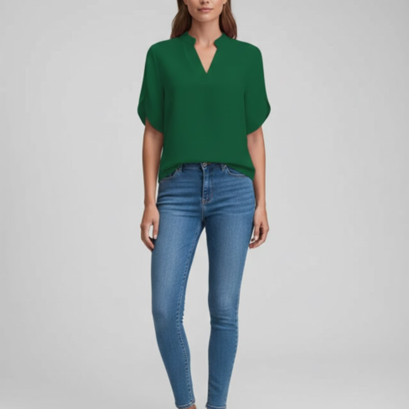 Elegancka bluzka damska na ciepłe dni – przewiewny fason z krótkim rękawem