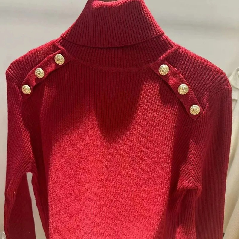 Aldona | Damski dzianinowy sweter z golfem – elegancka zimowa bluzka z ozdobnymi guzikami