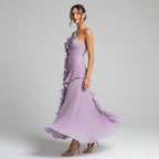 Elegancka damska sukienka maxi z dekoltem halter – plisowany, swobodny krój