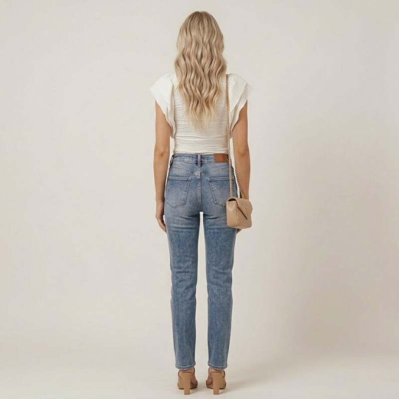 Bluzka z falbaną i teksturą dla kobiet – kobiecy, zwiewny top