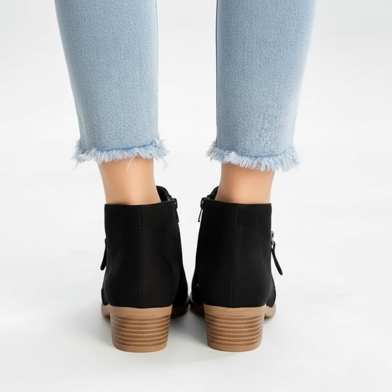 Women's slip-on ankle boots inspired by classics – modern design with cultural heritage