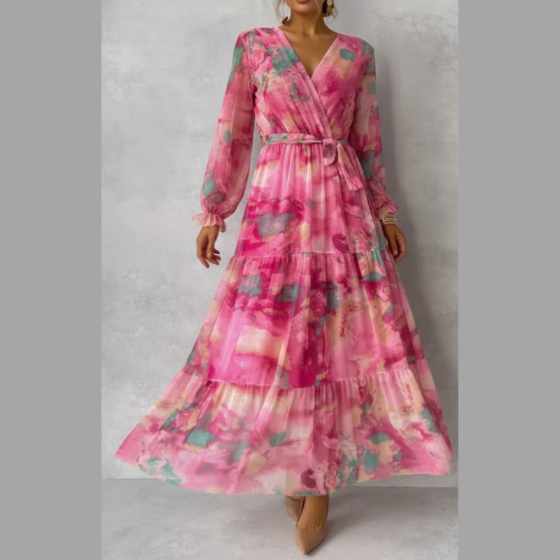 Zwiewna, długa sukienka damska w kwiaty – lekki, letni styl boho