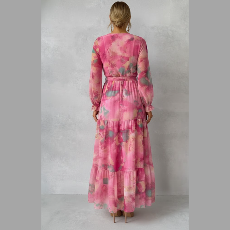 Zwiewna, długa sukienka damska w kwiaty – lekki, letni styl boho