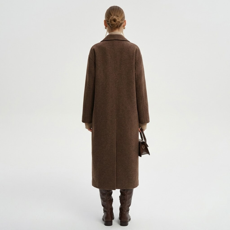 Elegancki damski długi tweedowy zimowy płaszcz – klasyczna, ciepła odzież wierzchnia w stylu trencza