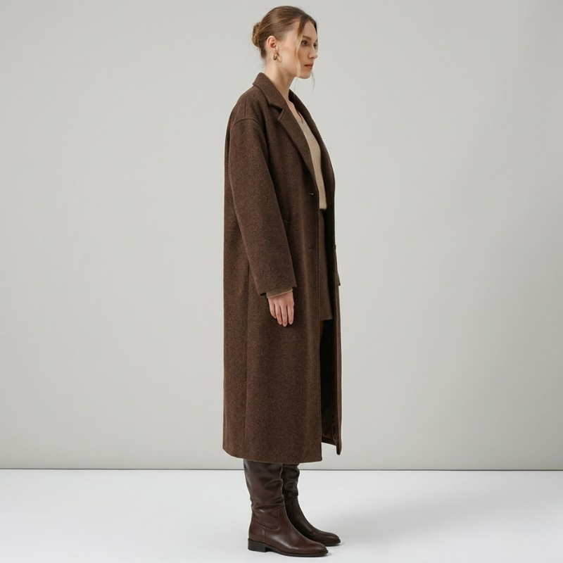 Elegancki damski długi tweedowy zimowy płaszcz – klasyczna, ciepła odzież wierzchnia w stylu trencza