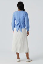 Elegant striped blouse with V-neck – long sleeves with elegant tie at the back
