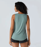 Modern ribbed knit top – stretchy round neckline