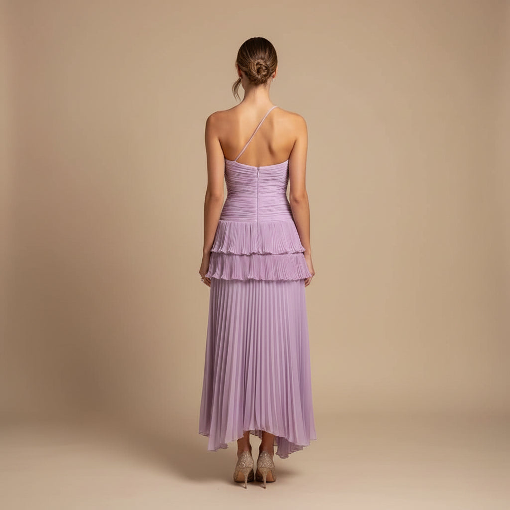Elegancka damska sukienka maxi z dekoltem halter – plisowany, swobodny krój