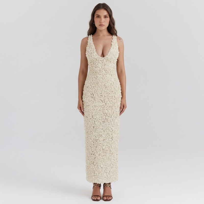 Romantic maxi dress with a rose print – elegant, flowing evening gown for women