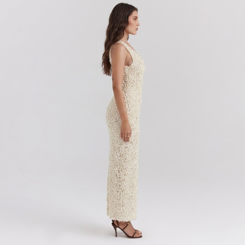 Romantic maxi dress with a rose print – elegant, flowing evening gown for women