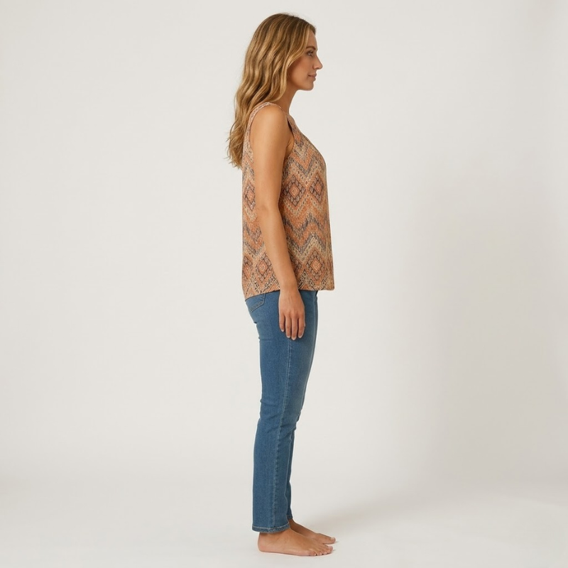 Bluzka z żywym kwiatowym nadrukiem – stylowy, kolorowy, swobodny top damski