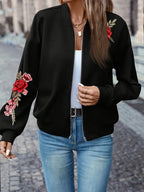 Krystyna | Haftowana damska kurtka typu bomber – swobodna kurtka w stylu baseballowym typu varsity