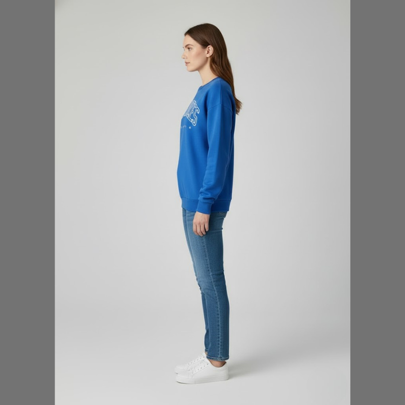 Bluza z nadrukiem i okrągłym dekoltem – ciepła, swobodna, zimowa odzież uliczna