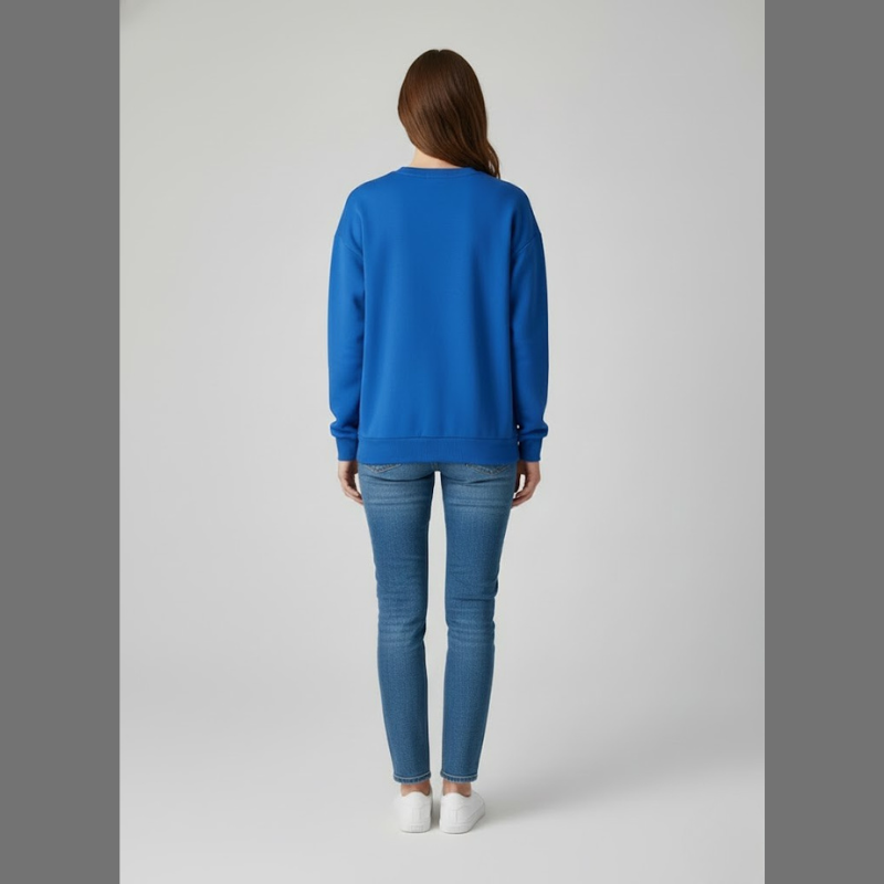 Bluza z nadrukiem i okrągłym dekoltem – ciepła, swobodna, zimowa odzież uliczna