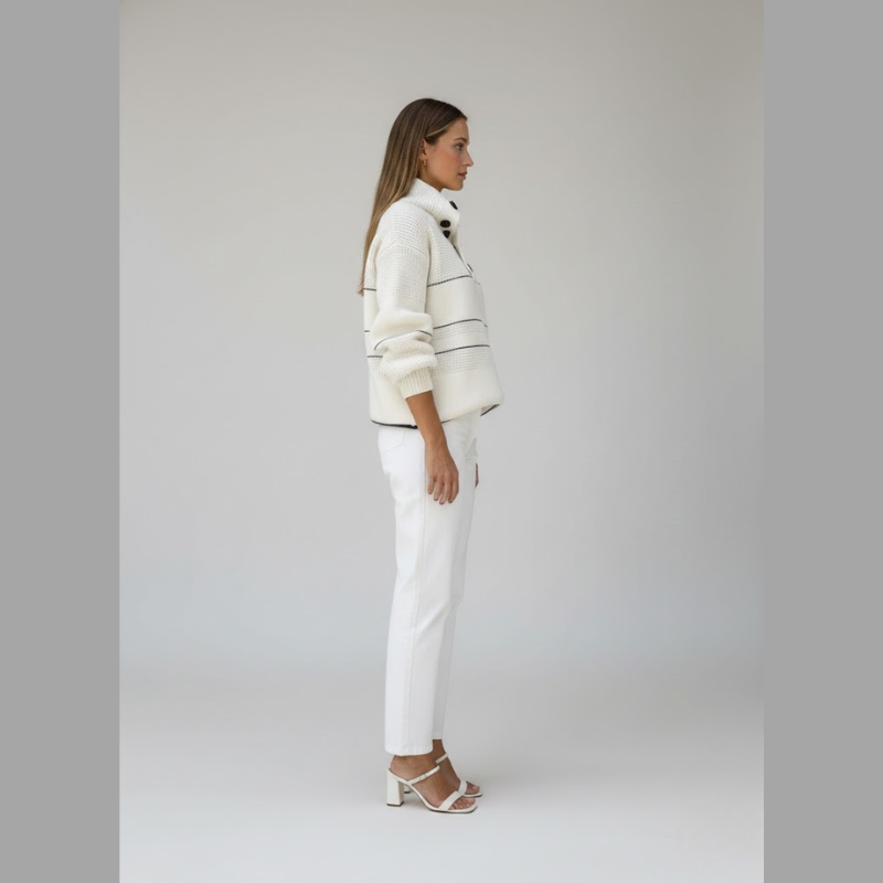 Luźny sweter damski – miękki dzianinowy element mody