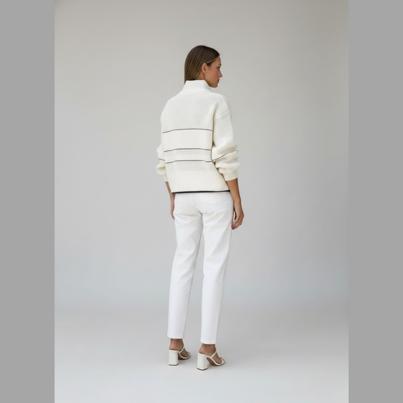 Luźny sweter damski – miękki dzianinowy element mody