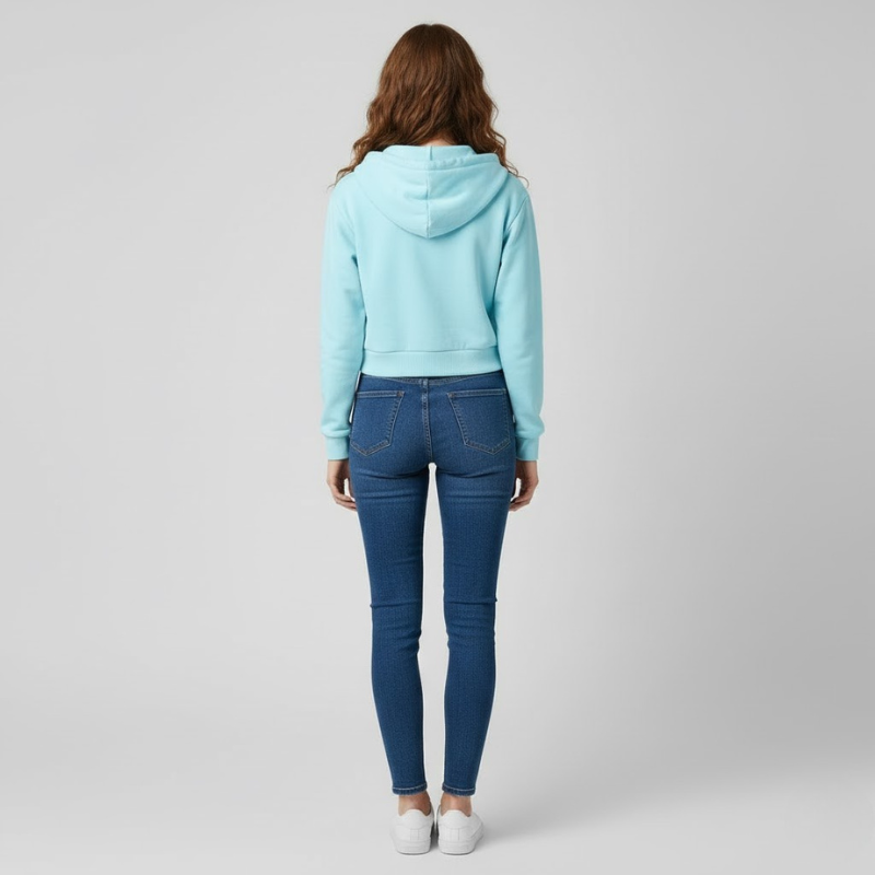 Modna damska bluza z kapturem o skróconym kroju – stylowa warstwa na zimne dni