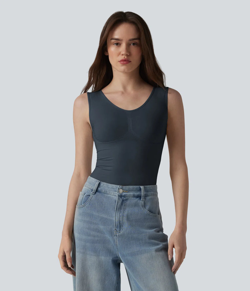 Modelujący sylwetkę bezszwowy top – elegancki, modelujący swobodny, niezbędny top