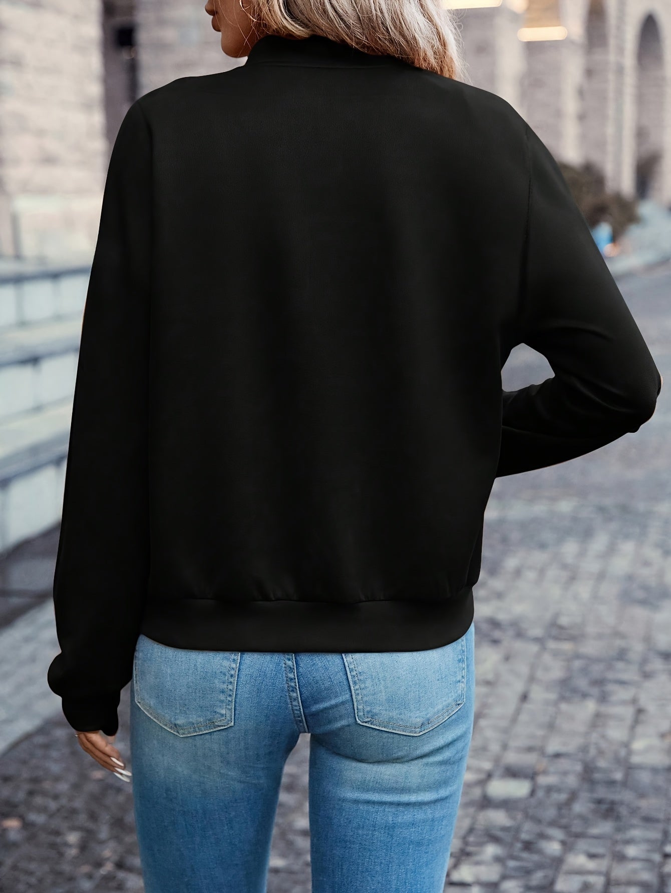 Krystyna | Haftowana damska kurtka typu bomber – swobodna kurtka w stylu baseballowym typu varsity