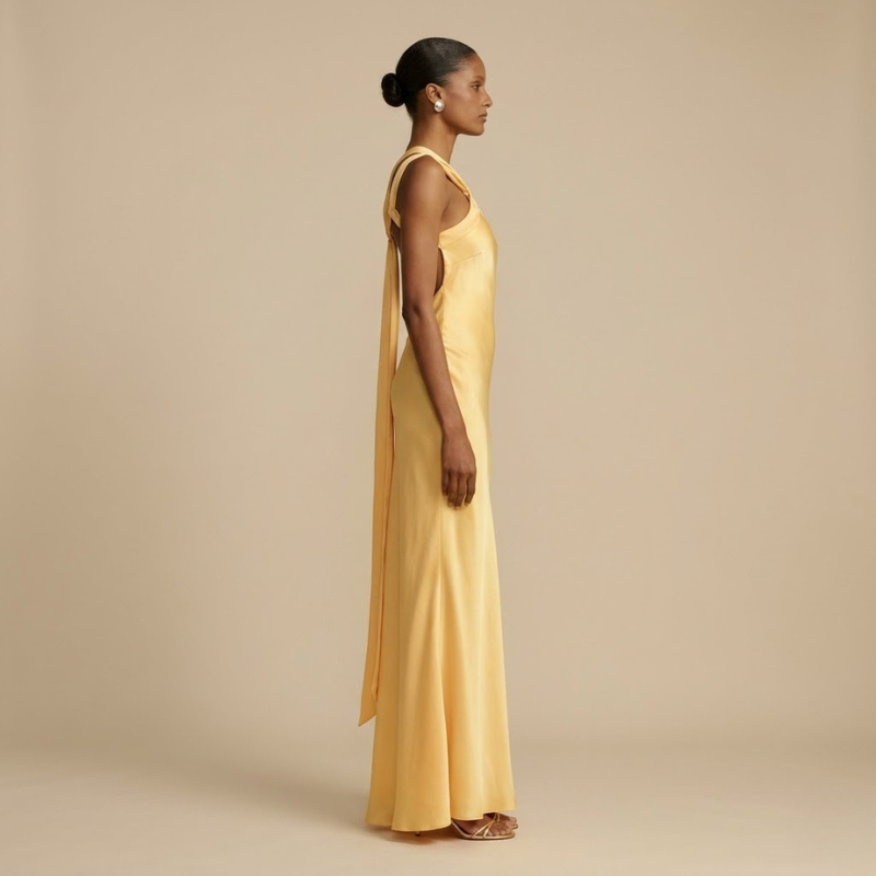 Elegantes, schulterfreies Satin-Maxikleid – atemberaubendes Abendkleid mit offenem Rücken