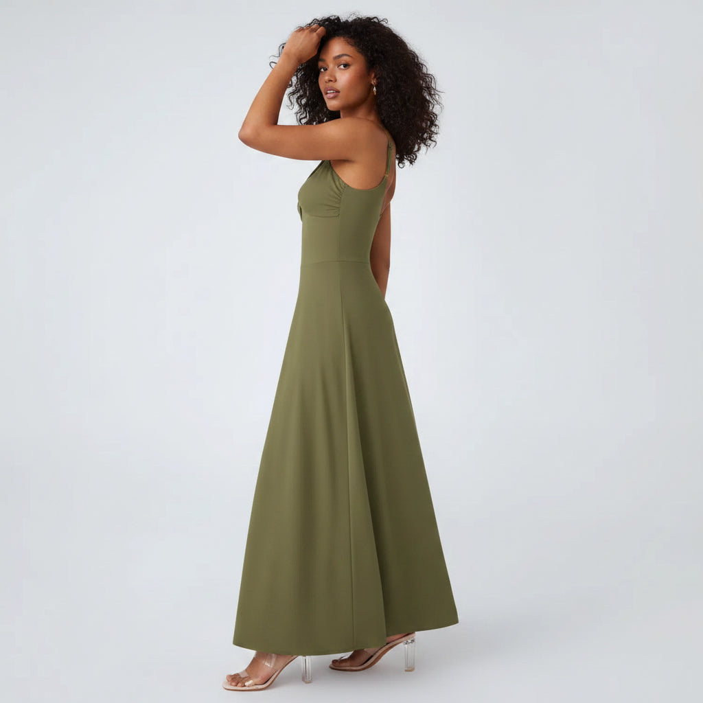 Maxi summer dress - open back and airy, flared cut