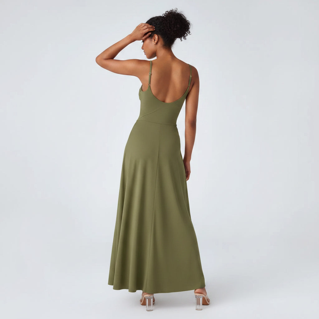 Maxi summer dress - open back and airy, flared cut