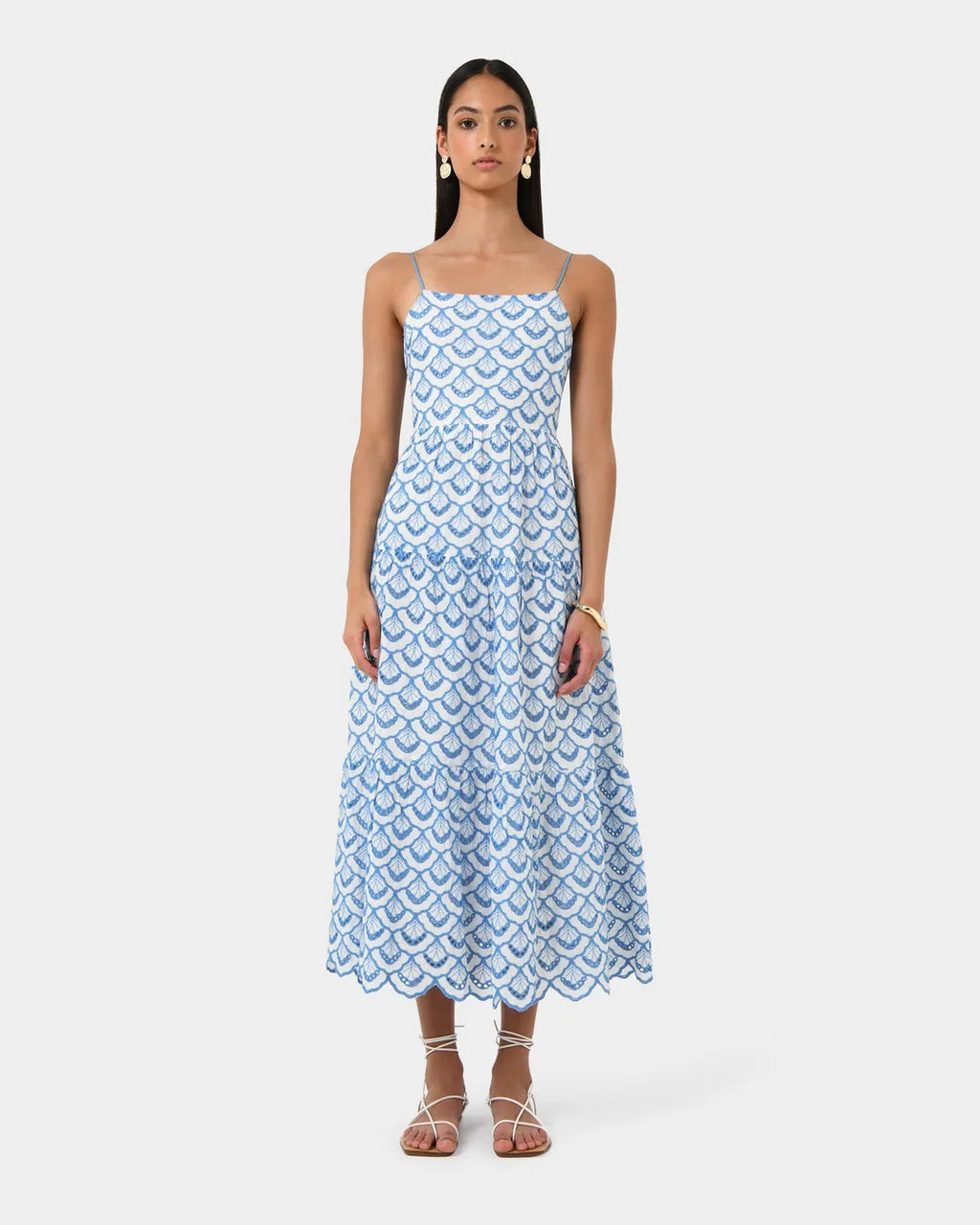 Damska haftowana sukienka maxi – elegancka, zwiewna, letnia sylwetka
